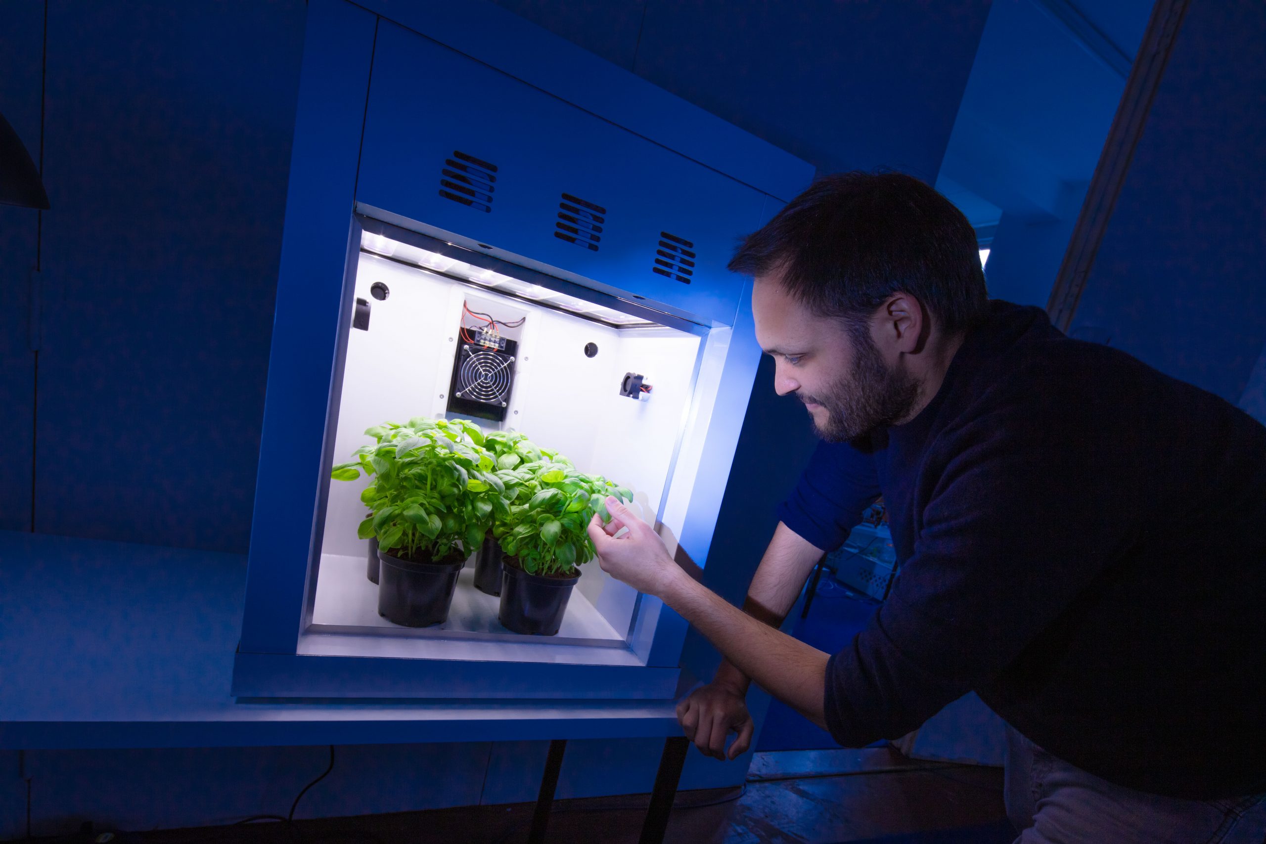 Grobotics: Research driving an indoor farming revolution